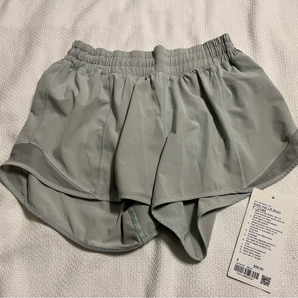 Lululemon shorty shot LR Short 4” lined